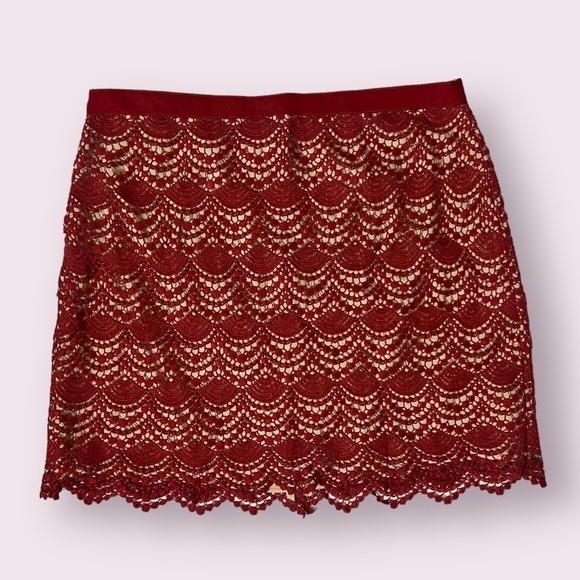 Club Monaco Red Crochet Lace Mini Skirt - Picture 1 of 10